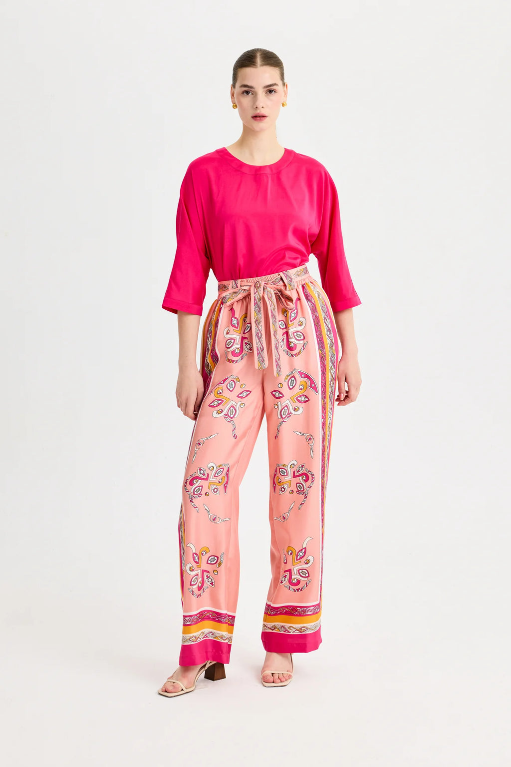 Pantalone in seta con cintura