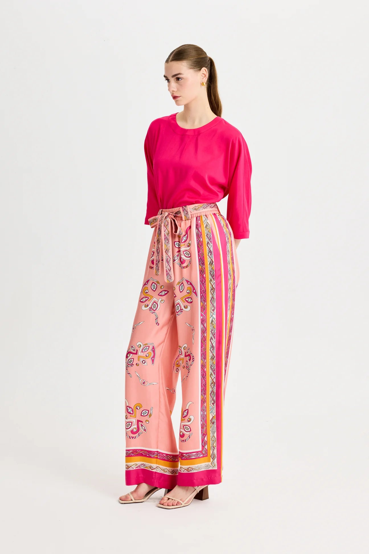 Pantalone in seta con cintura