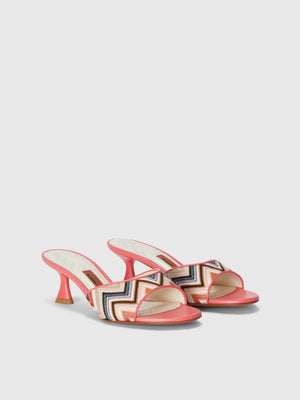 Sandali chevron con tacco