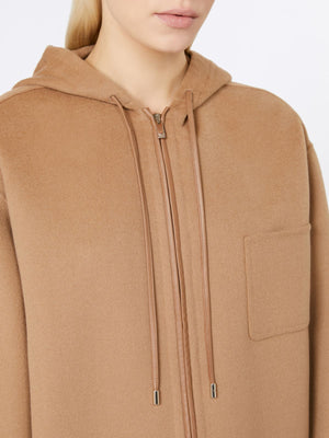 Felpa in lana, cashmere e seta cammello