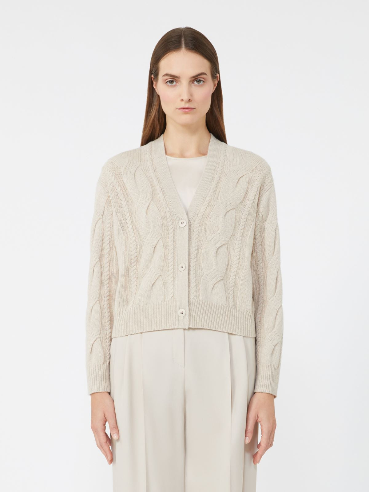 Cardigan beige in lana e cashmere a trecce